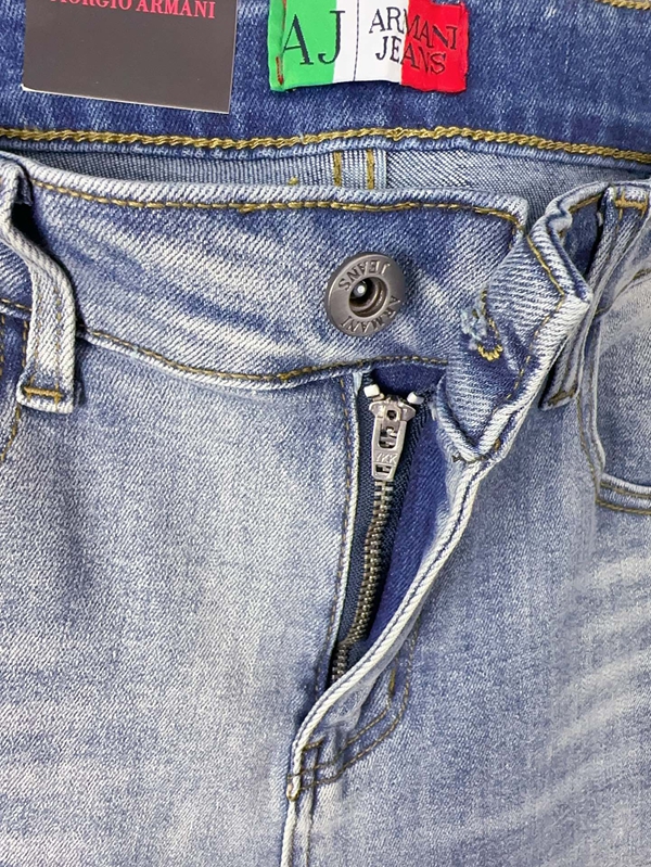 ブランドジーンズ角部分ディテール